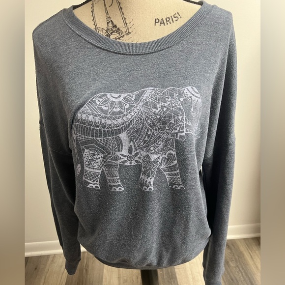 Y2k Blue Elephant Crewneck! - Picture 3 of 13